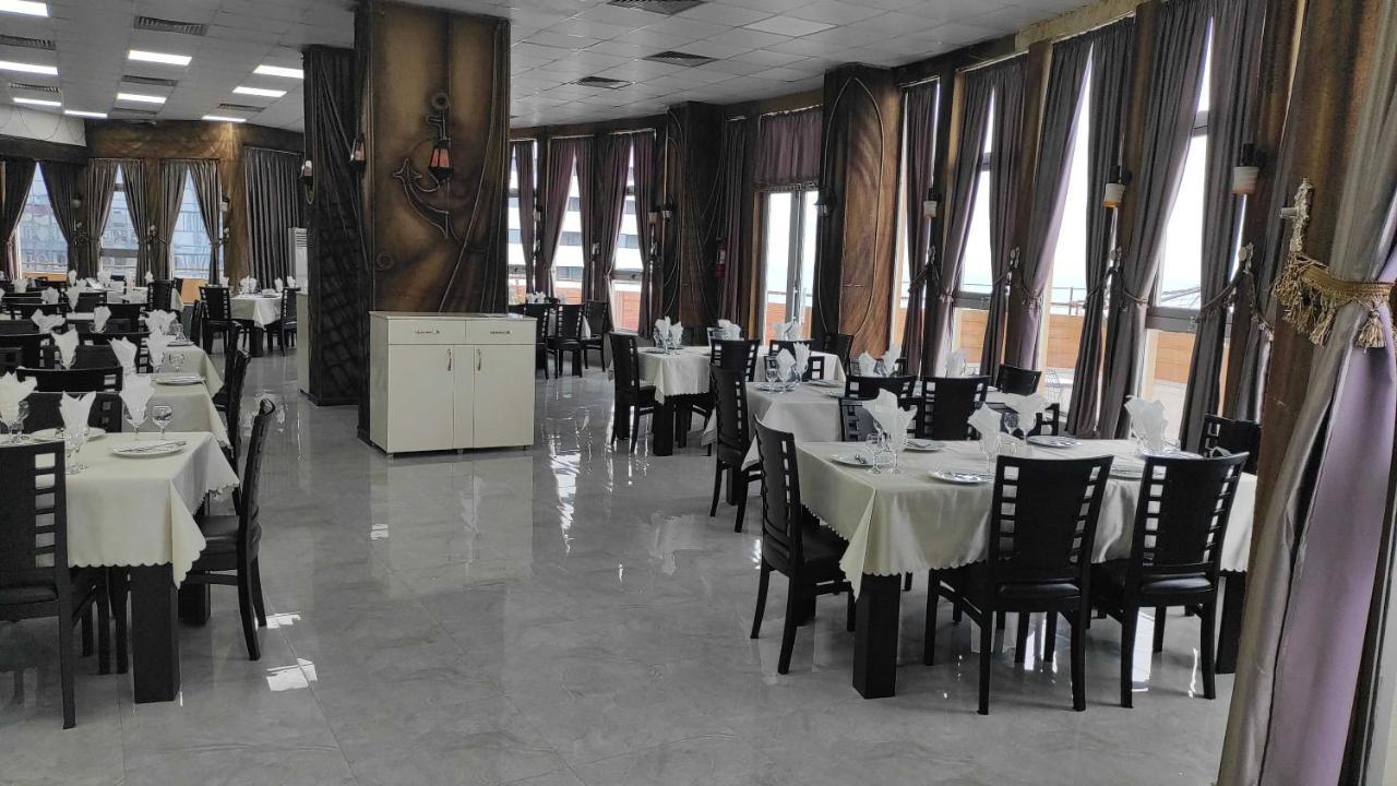 Darianna Batumi Hotel Exterior photo