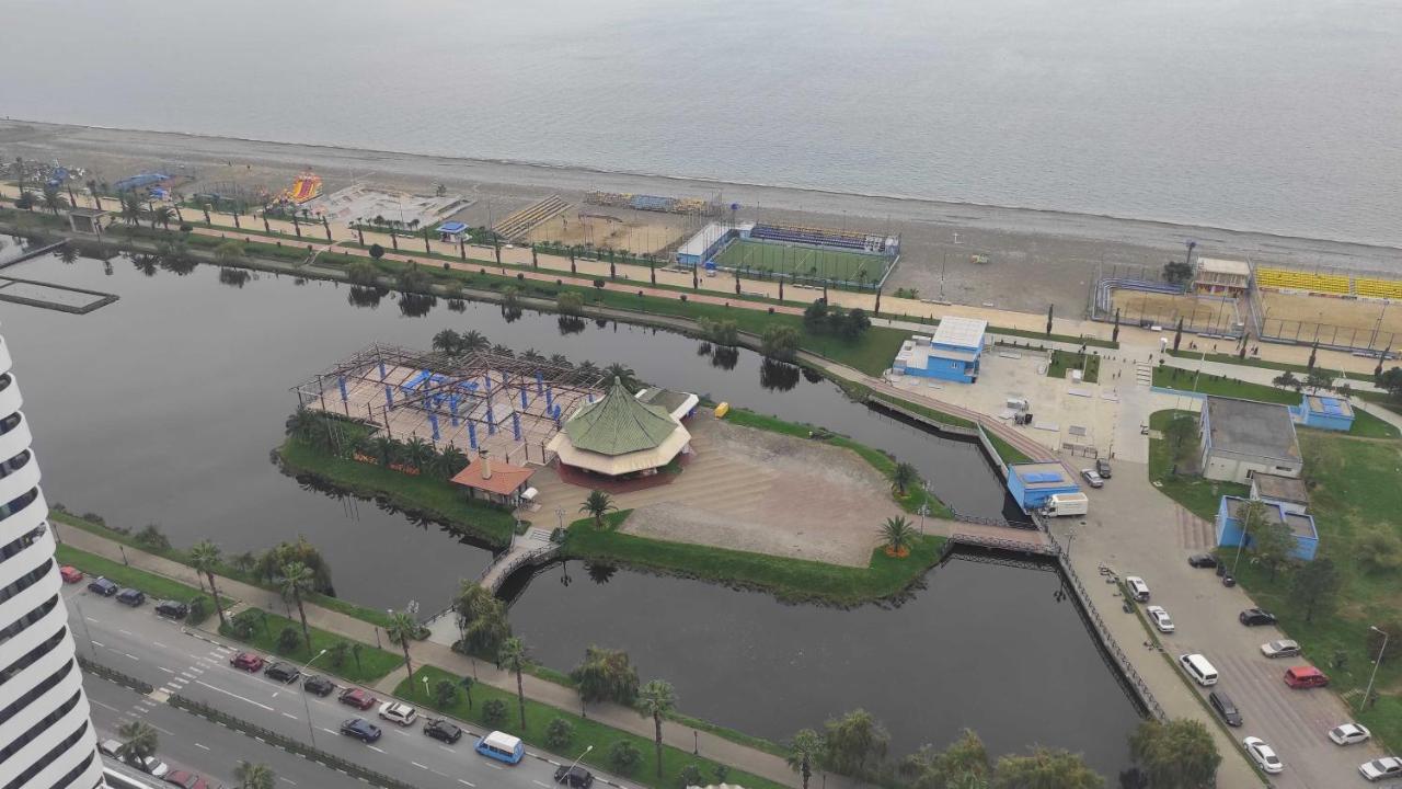 Darianna Batumi Hotel Exterior photo