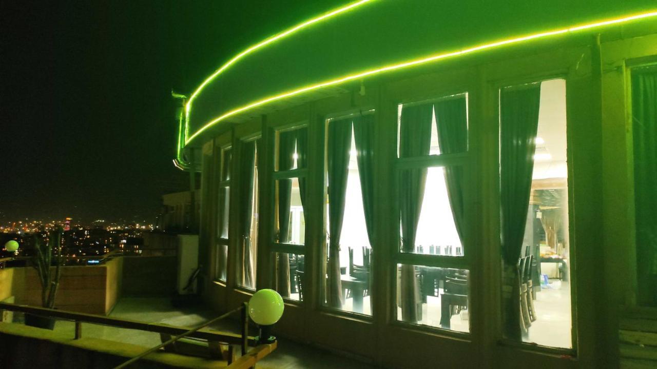 Darianna Batumi Hotel Exterior photo