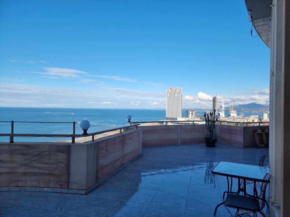 Darianna Batumi Hotel Exterior photo