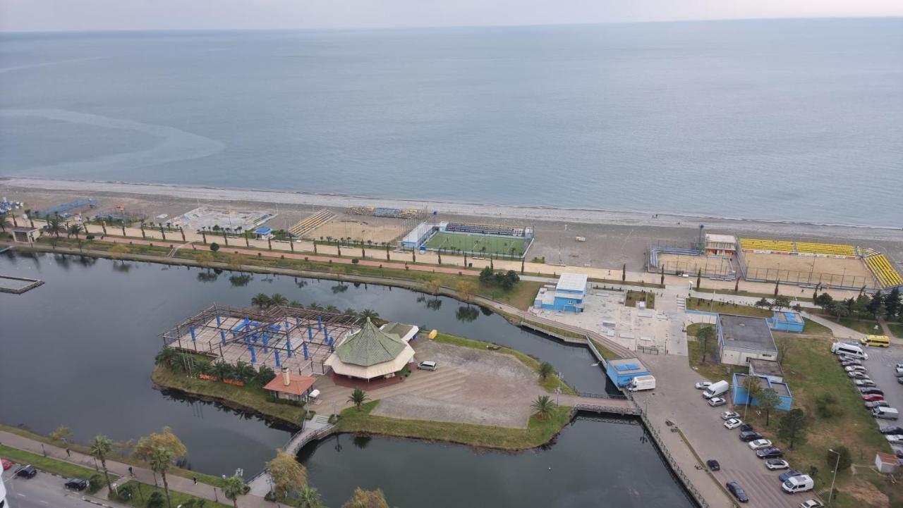 Darianna Batumi Hotel Exterior photo
